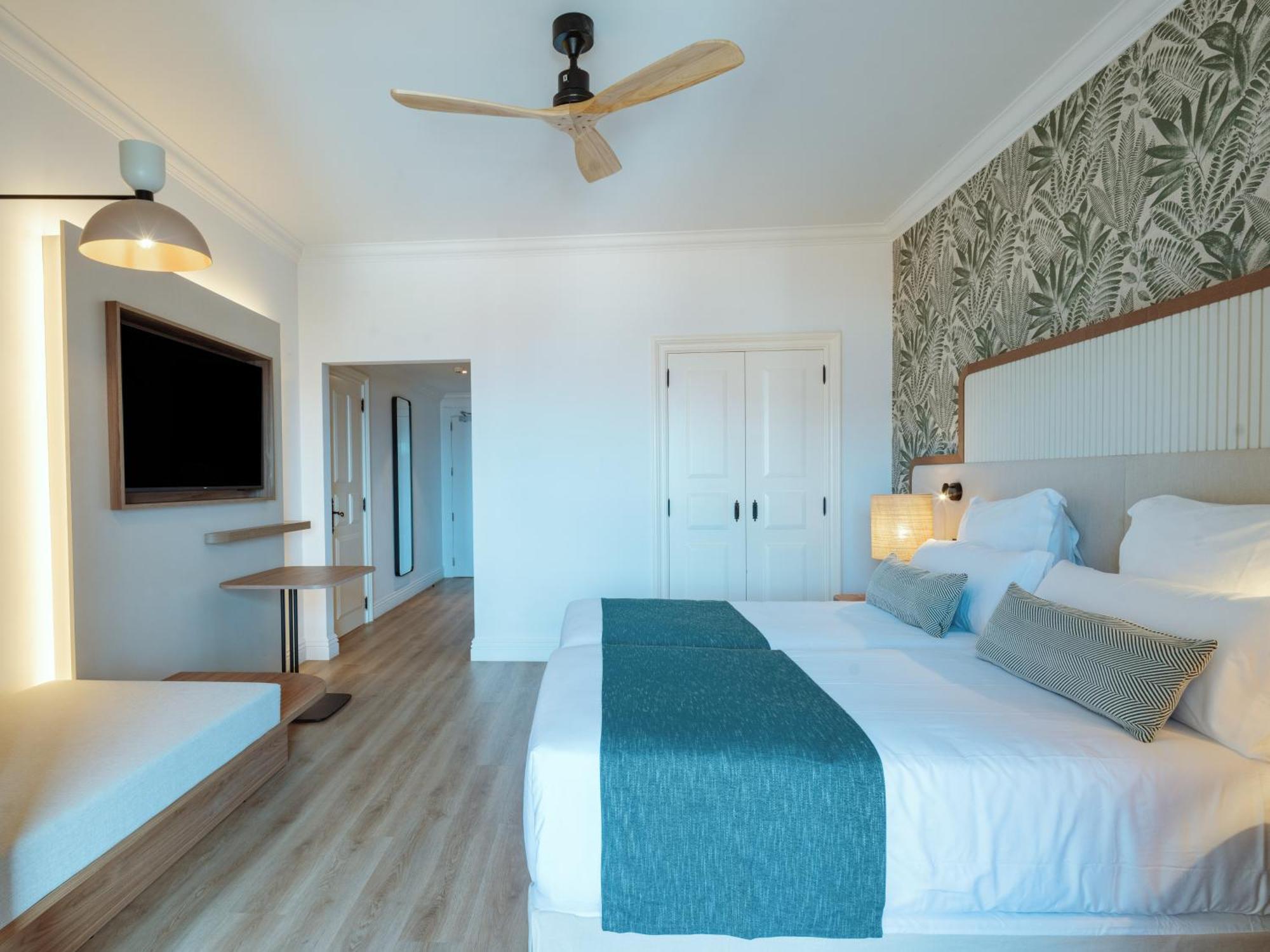 Dreams Madeira Resort Spa & Marina Canical  Exterior photo